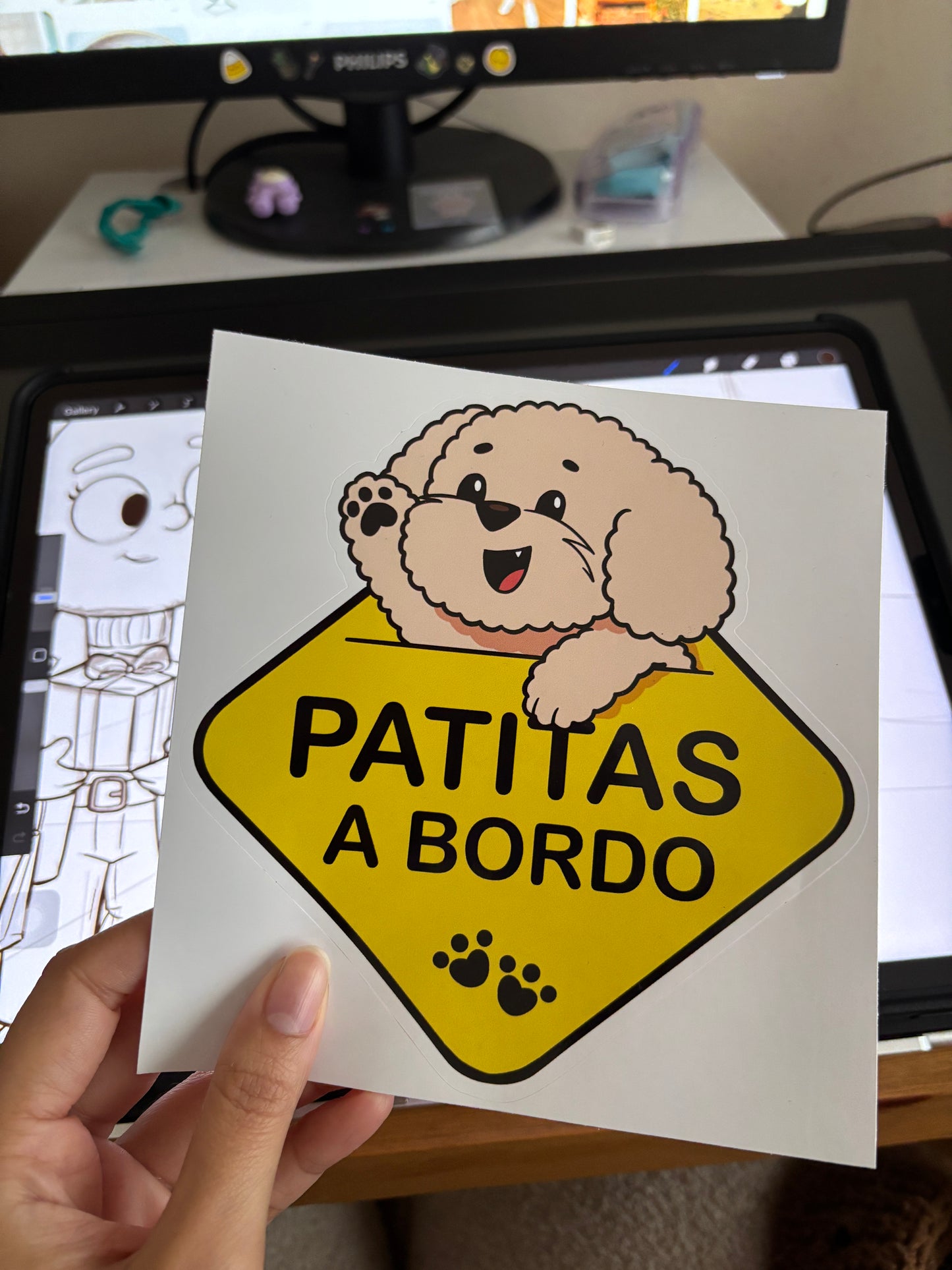 Paws on board - sticker